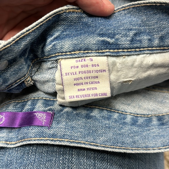 Distressed Jean Shorts - Picture 6 of 8